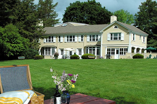 Caption Title - Lorem ipsum dolor sit amet